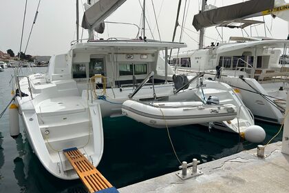 Hire Catamaran Lagoon-Bénéteau Lagoon 440 - 4 cab. Tribunj