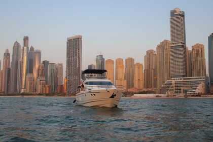 Noleggio Yacht 2010 Luxury Yacht 780 Dubai