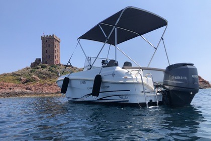 Hire Motorboat Jeanneau Cap camarat 550 CC Saint-Raphaël