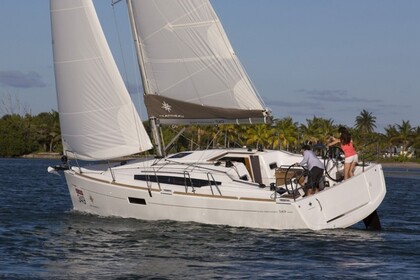 Hire Sailboat JEANNEAU SUN ODYSSEY 349 Kos