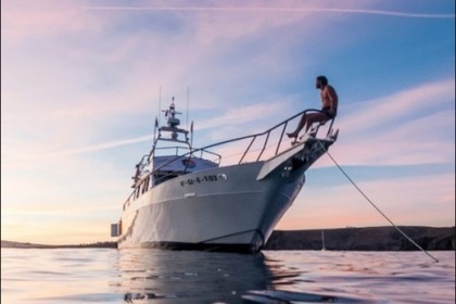 Alquiler Lancha MEFASA Custom Playa Blanca