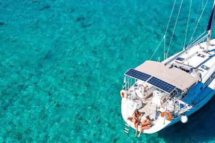 Miete Segelboot Daily Sailing Cruise to Dia Island with our Jeanneau Sun Odyssey 44i Iraklio