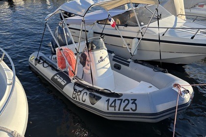 Hyra båt RIB-båt Zodiac Pro 7 man Saint-Raphaël