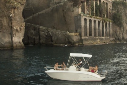 Hire Motorboat Gaia 600 Sorrento