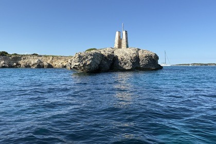 Hire RIB Capelli Tempest 770 Bonifacio