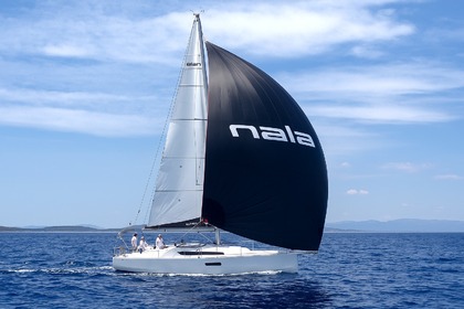Charter Sailboat Elan Elan E4 Tivar