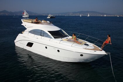 Noleggio Barca a motore Beneteau Monte Carlo 47 Antibes