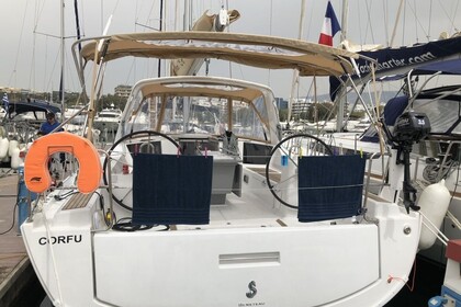 Hire Sailboat BENETEAU OCEANIS 41.1 Kos