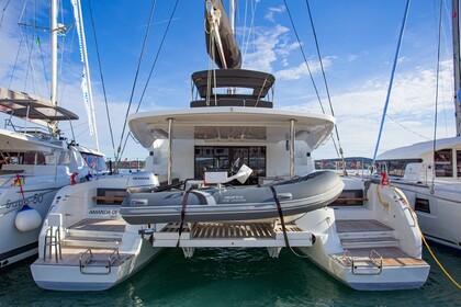 Charter Catamaran Lagoon-Bénéteau Lagoon 50 Brač