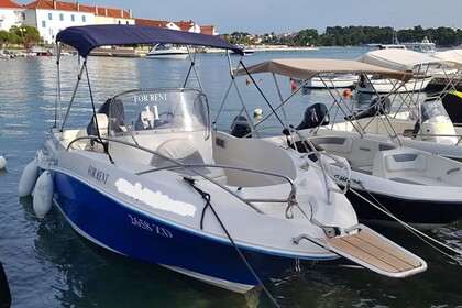 Miete Motorboot Quicksilver 635 WA Petrčane