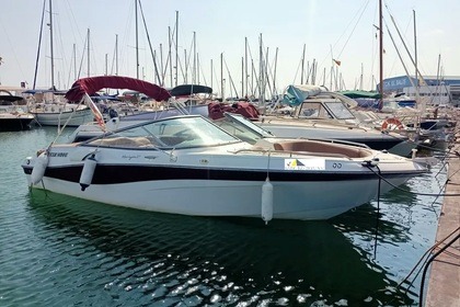 Hire Motorboat Four Winns Horizon 210 Vilanova i la Geltrú