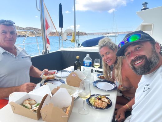 La Valette Catamaran Lagoon LAGOON 420 alt tag text