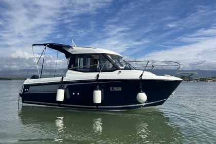 Charter Motorboat Jeanneau Merry Fisher 605 Šilo