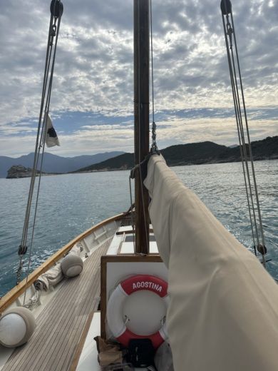 Сен-Флоран Sailboat Sangermani Rivanetto alt tag text