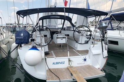 Miete Segelboot Jeanneau Sun Odyssey 479 - 4 cab. Athen