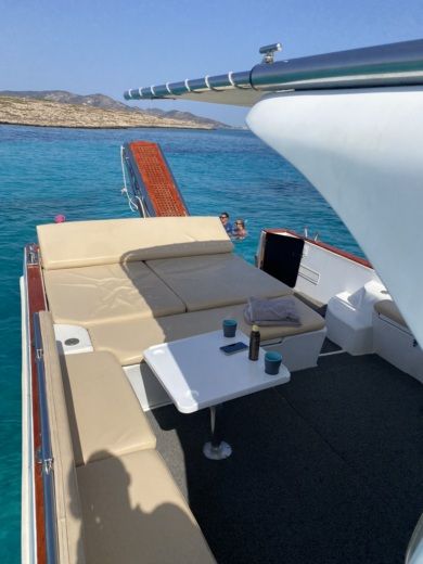 Paroikia Motorboat JET CRAFT 35 alt tag text