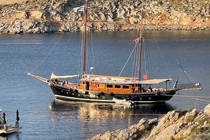 Hire Gulet Custom Built Custom Piraeus