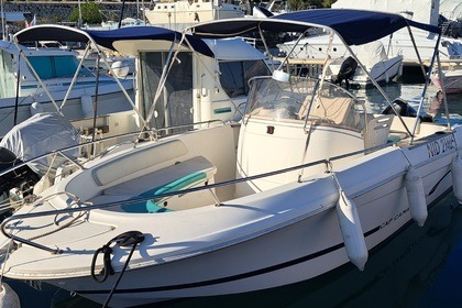 Rental Motorboat Jeanneau Cap Camarat 6.25 Antibes