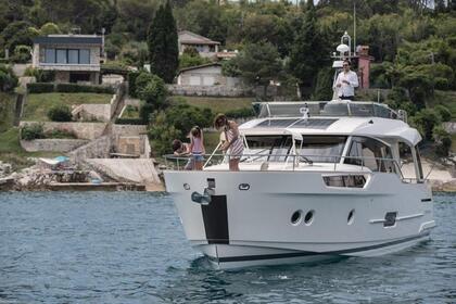 Hire Motor yacht Greenline Yachts Greenline 48 Fly Biograd na Moru