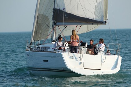 Charter Sailboat JEANNEAU Sun Odyssey 379 Kontokali