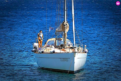 Charter Sailboat WAUQUIEZ Centurion 45s Ponza