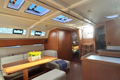 Ενοικίαση Ιστιοπλοϊκό σκάφος Bavaria Bavaria Cruiser 51 Άλιμος
