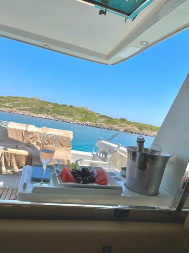 Agios Nikolaos Motorboat Ferretti Altura 52s alt tag text