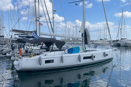 Charter Sailboat Beneteau Oceanis 51.1 Athens