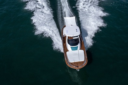 Charter Motorboat CANTIERI MIMÍ 8.5 WA Fornells, Minorca