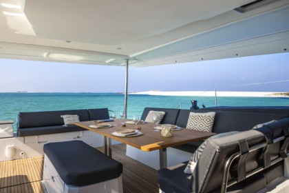 Location Catamaran Fountaine Pajot AURA 51 (1 MASTER + 4 CAB + 5 SDB + 2 PIC) Sainte-Lucie