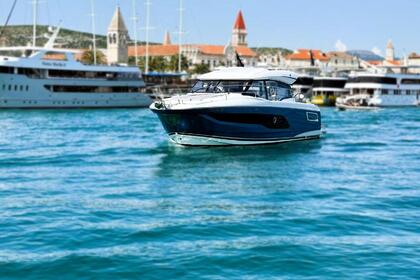 Verhuur Motorboot Prestige Yachts Prestige 420S Trogir