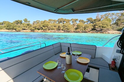 Czarter Łódź motorowa Jeanneau Merry Fischer 1095 Cannes