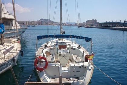 Charter Sailboat BENETEAU OCEANIS 440 Aguilas