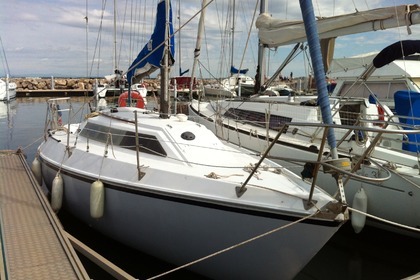 Charter Sailboat YACHTING FRANCE Jouet 27 Le Grau-du-Roi