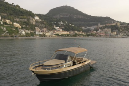 Location Bateau à moteur Gozzo Solace 32 Open Sorrente