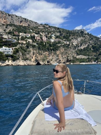 Ницца Motorboat Four Winns Vista 268 alt tag text