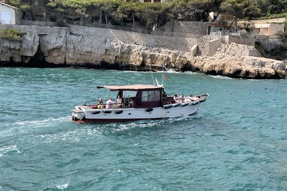 Verhuur Motorboot PANTASSO Bateau en bois / Vedette à passagers Cassis