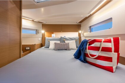 Charter Sailboat  Sun Odyssey 415 Nikiti