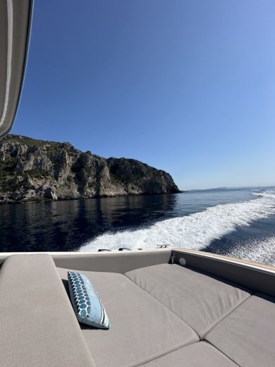 Монте-Арджентарио Motorboat Tornado 38 alt tag text