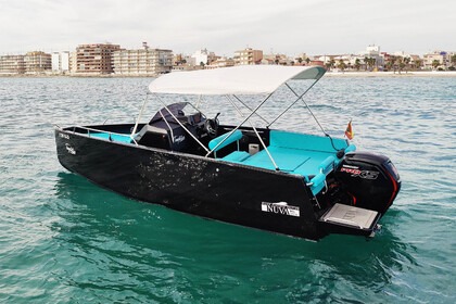 Charter Motorboat Nuva M6 Open Torrevieja
