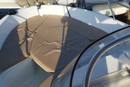 Hire Motorboat Jeanneau Cap Camarat 5.5 Cc Sainte-Maxime