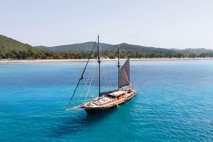 Alquiler Lancha Mehmet Cantiere Nautico Ibiza