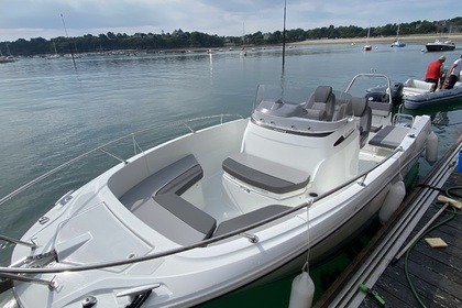 Location Bateau à moteur Jeanneau Cap Camarat 6.5 Cc Dinard