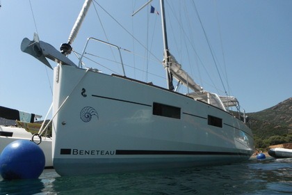Miete Segelboot Beneteau Oceanis 35 Toulon
