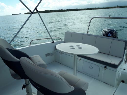 Motorboat BENETEAU Flyer 6.6 spacedeck boat plan