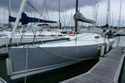 Miete Segelboot Pogo Structures 1050 QR Saint-Malo