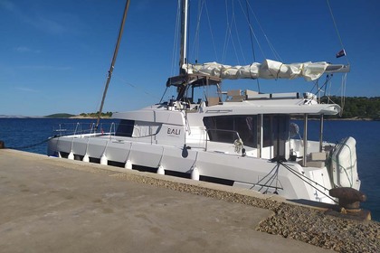 Charter Catamaran Catana Group Bali 4.4 - 4 + 1 cab. Palma de Mallorca