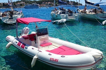 Location Semi-rigide Mariner Shogun 700 Hvar