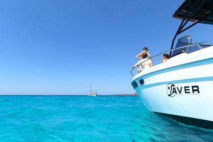 Charter Motorboat Saver 750wa hardtop Es Trenc