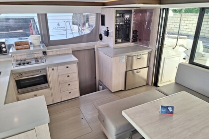 Noleggio Catamarano Leopard Leopard 45 Marina di Portorosa